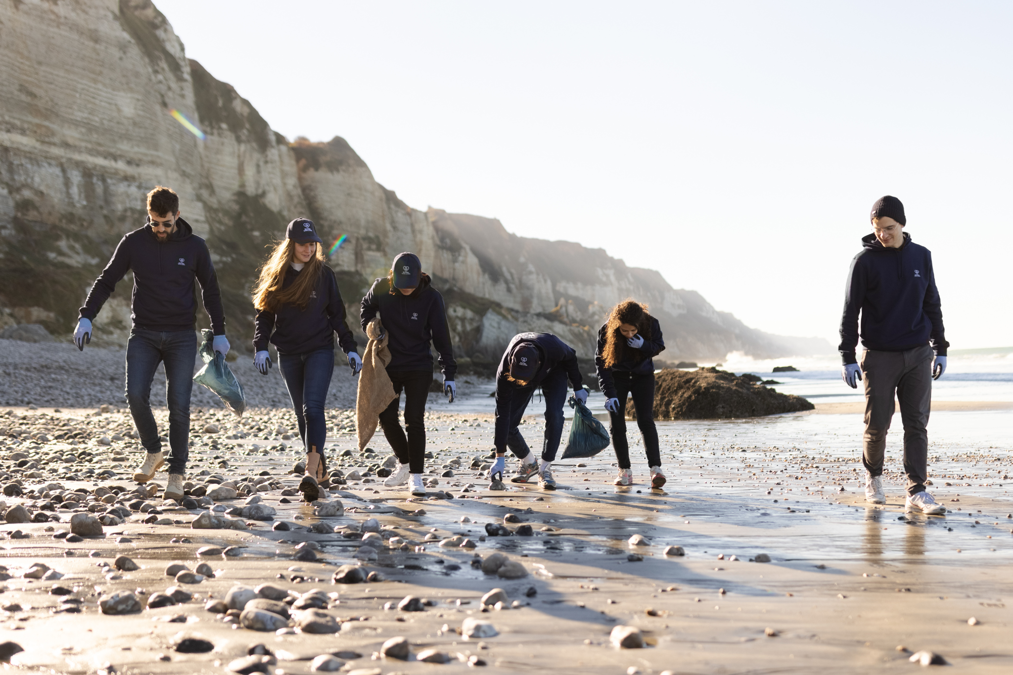 collecte de d&eacute;chets sur la plage 